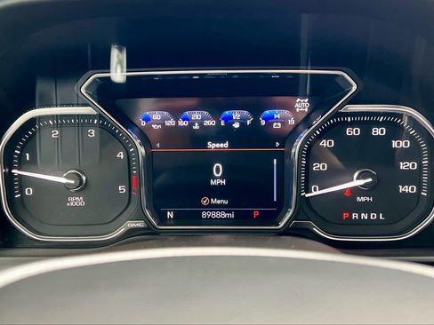 Used 2023 GMC Sierra 3500 Denali w/ Denali Ultimate Package image 26