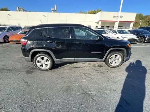 Used 2018 Jeep Compass Latitude w/ Popular Equipment Group image 11