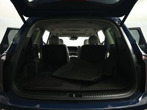 Certified 2024 Kia Telluride EX w/ EX Captain's Chair Package FWD image 64