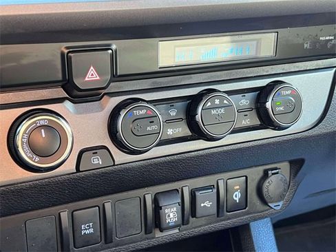 Certified 2023 Toyota Tacoma TRD Off-Road image 30