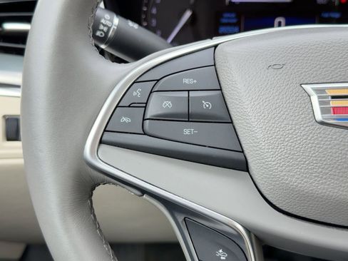 Used 2017 Cadillac XT5 Premium Luxury w/ Driver Assist Package image 16