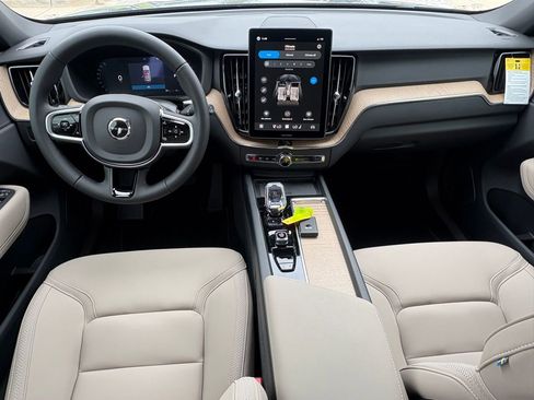 New 2026 Volvo XC60 B5 Core w/ Protection Package Premier AWD/4WD image 11