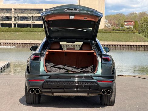 Used 2024 Lamborghini Urus S AWD/4WD image 5