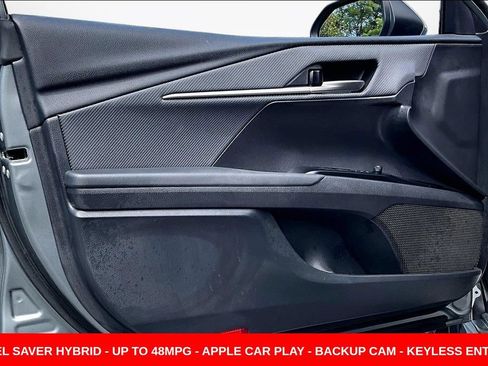 Used 2025 Toyota Camry SE FWD image 19