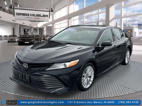 Used 2018 Toyota Camry XLE image 9