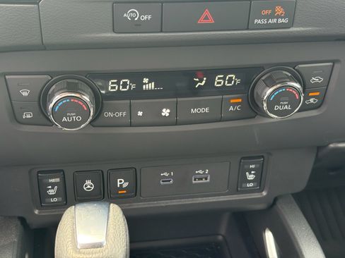 Used 2024 Nissan Frontier SV w/ SV Convenience Package AWD/4WD image 14