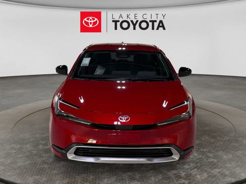 New 2026 Toyota Prius Plug-In Hybrid FWD image 10