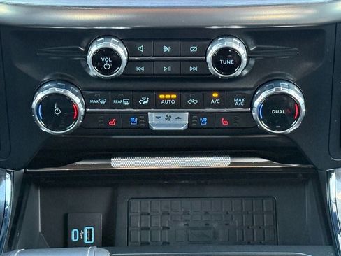 Used 2023 Ford F150 Lariat w/ Equipment Group 502A High image 25