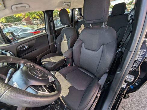 Used 2020 Jeep Renegade Sport image 16