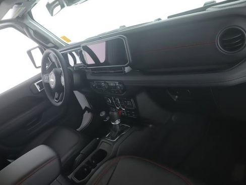 Used 2026 Jeep Gladiator Rubicon image 30