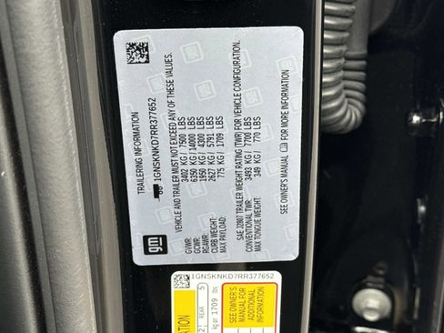 Used 2024 Chevrolet Tahoe LT w/ Luxury Package image 30