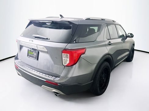 Used 2022 Ford Explorer Limited image 9