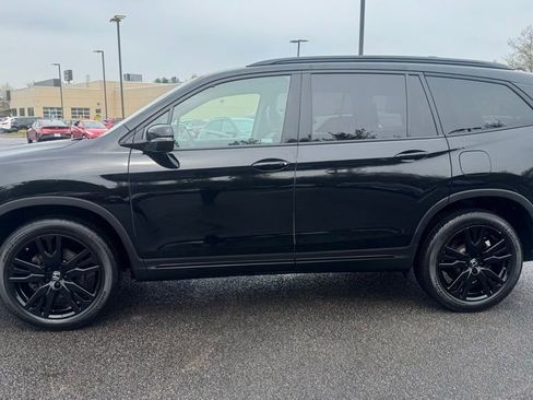 Used 2022 Honda Pilot Black Edition image 4