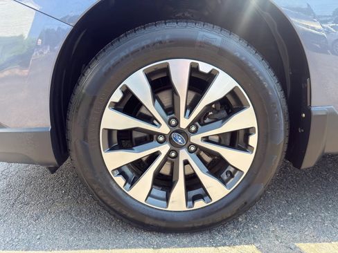 Used 2016 Subaru Outback 2.5i Limited AWD/4WD image 12