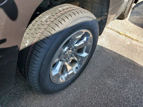 Used 2023 RAM 1500 Big Horn AWD/4WD image 8