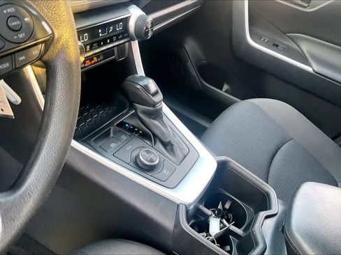 Used 2025 Toyota RAV4 LE AWD/4WD image 15