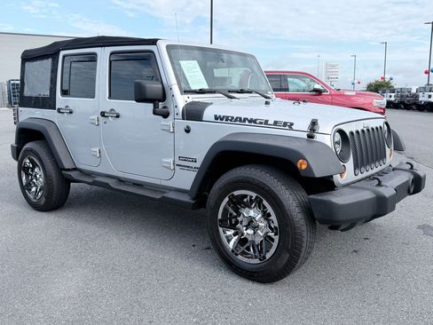 Used 2012 Jeep Wrangler Unlimited Sport AWD/4WD image 2