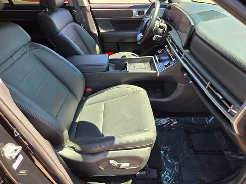 Used 2025 Hyundai Santa Fe Limited FWD image 14