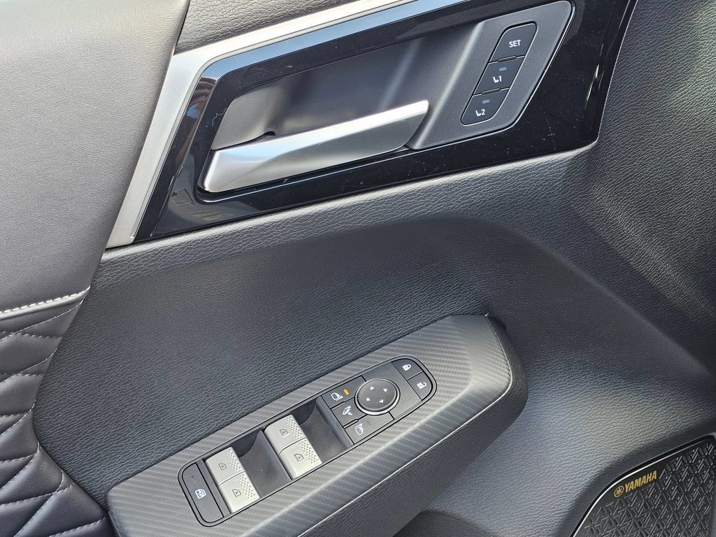 New 2026 Mitsubishi Outlander 4WD Plug-In Hybrid image 20