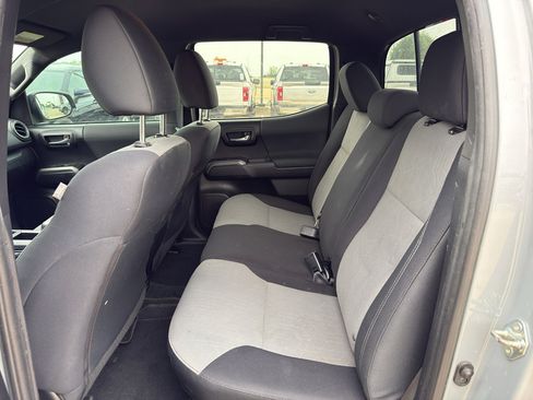 Used 2021 Toyota Tacoma TRD Sport w/ Technology Package RWD image 23