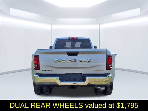 New 2026 RAM 3500 Big Horn AWD/4WD image 5