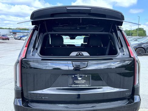 Certified 2024 Cadillac Escalade ESV Sport w/ Touring Package AWD/4WD image 23
