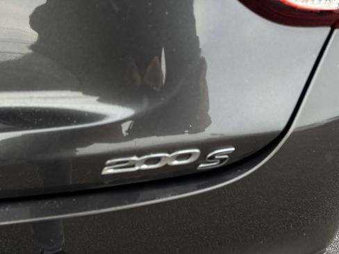 Used 2015 Chrysler 200 S w/ Comfort Group image 32