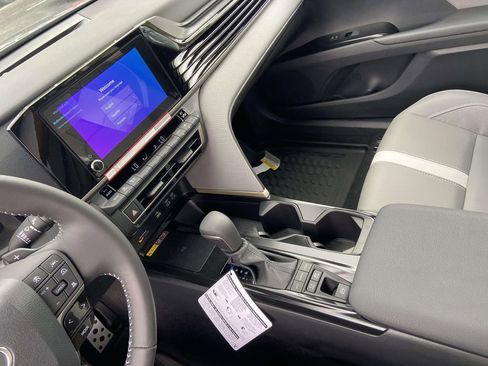 New 2026 Toyota Camry SE FWD image 22