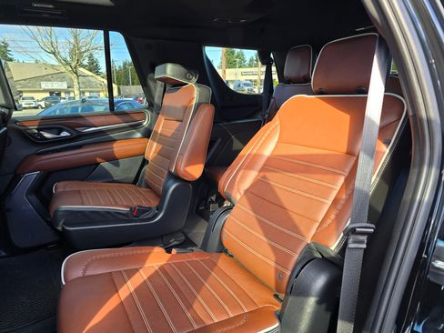 Used 2023 GMC Yukon Denali Ultimate image 20