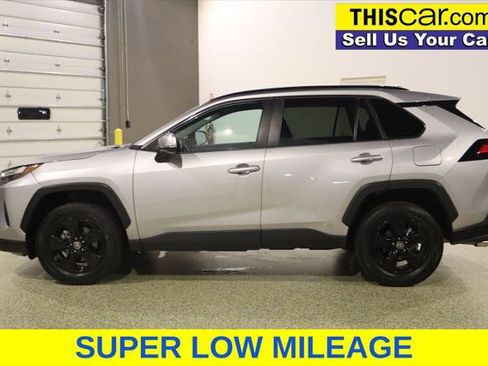 Used 2022 Toyota RAV4 XLE w/ Convenience Package AWD/4WD image 5
