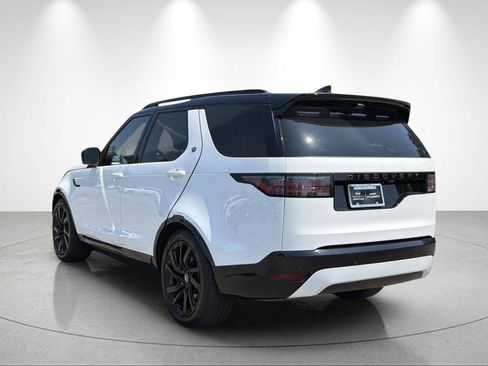 Used 2024 Land Rover Discovery Dynamic SE AWD/4WD image 3