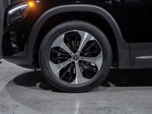 Certified 2025 Mercedes-Benz GLB 250 image 7