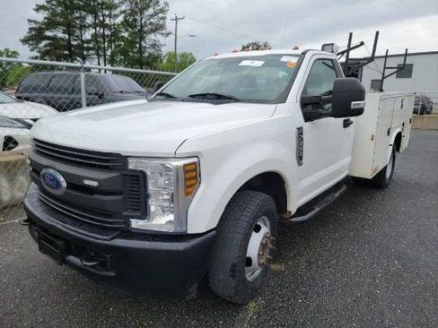 Used 2019 Ford F350 XL w/ Power Equipment Group RWD image 3