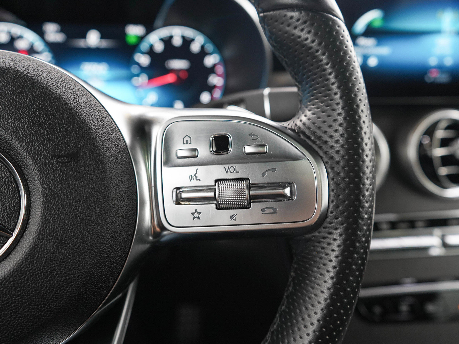 Used 2021 Mercedes-Benz GLC 300 4MATIC image 27