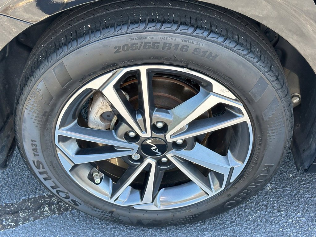 Used 2023 Kia Forte LXS w/ LXS Technology Package FWD image 36
