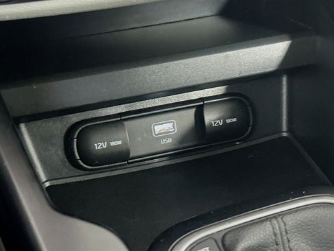 Used 2023 Kia Soul LX FWD image 24
