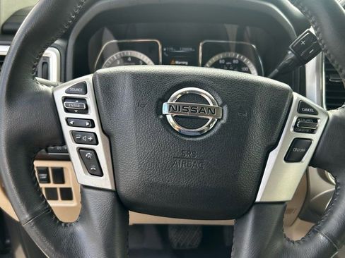 Used 2017 Nissan Titan SV AWD/4WD image 17
