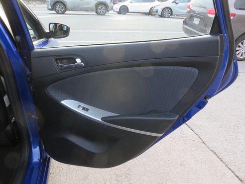 Used 2014 Hyundai Accent SE w/ Option Group 3 FWD image 26