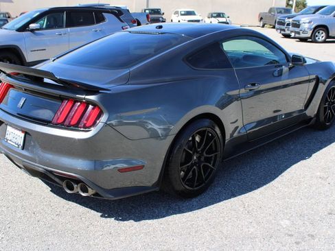 Used 2019 Ford Mustang Shelby GT350 w/ Technology Package image 4