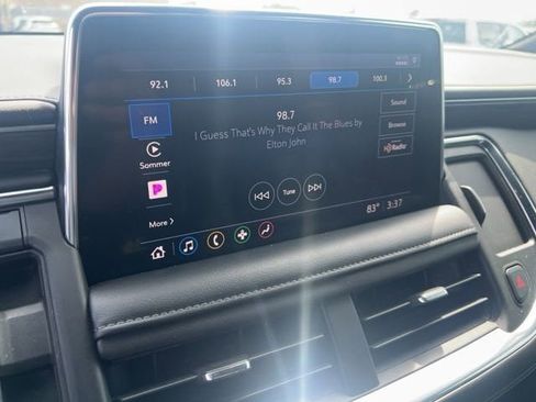 Used 2021 Chevrolet Suburban LT RWD image 6