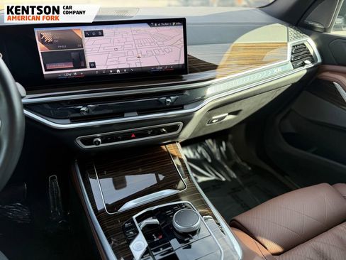 Used 2025 BMW X5 xDrive40i w/ M Sport Package image 26