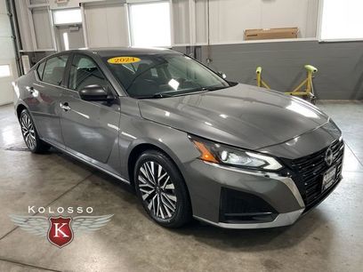 Used 2024 Nissan Altima 2.5 SV