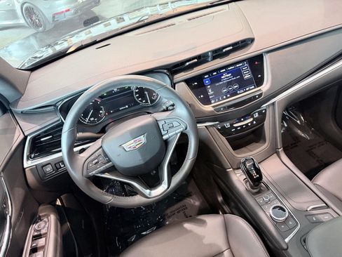 Used 2024 Cadillac XT6 Luxury w/ LPO, Floor Liner Package AWD/4WD image 46