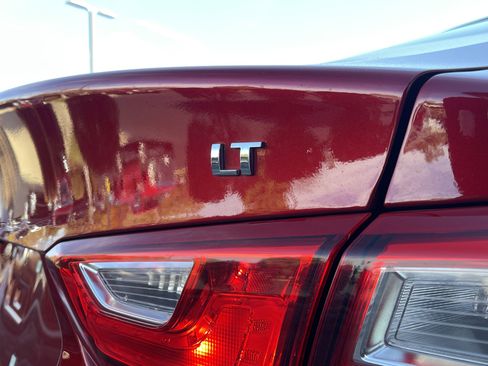 Used 2025 Chevrolet Malibu LT image 12