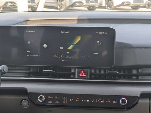 Certified 2026 Kia Carnival EX FWD image 27