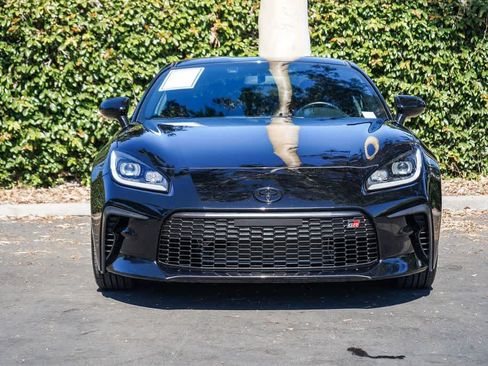 Used 2023 Toyota GR86 RWD image 2