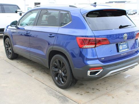 Certified 2023 Volkswagen Taos SE w/ Panoramic Sunroof Package image 4