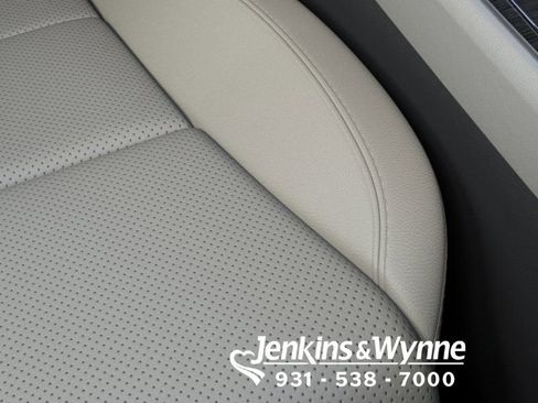 New 2026 Lincoln Aviator AWD image 16