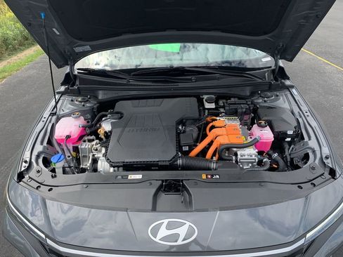 New 2025 Hyundai Elantra SEL image 26