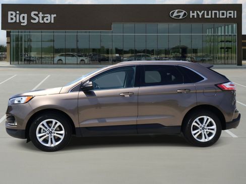 Used 2019 Ford Edge SEL w/ Equipment Group 201A FWD image 2